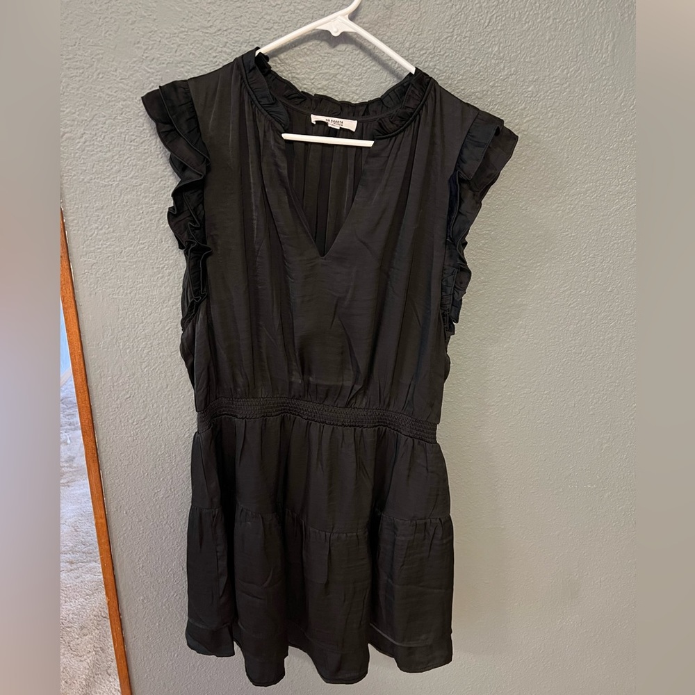 Steve Madden
Prairie Dreams
Flutter Sleeve
Minidress Black